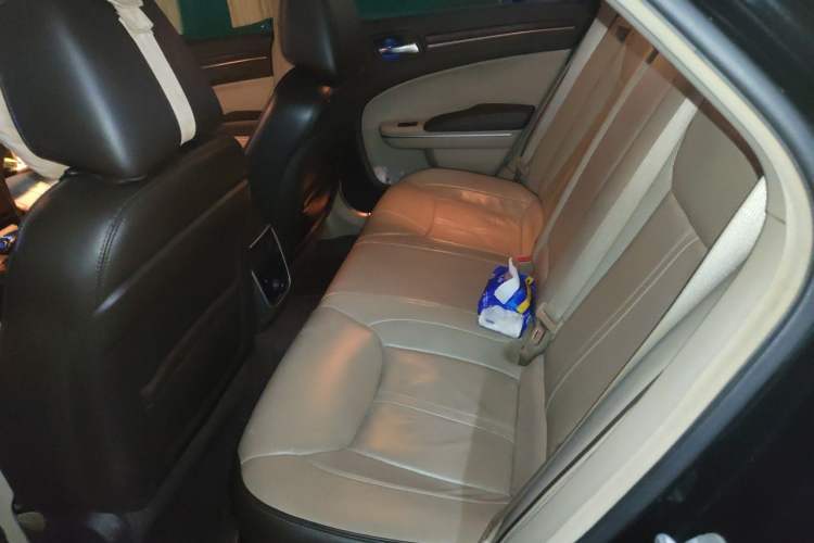 Used Chrysler 300C 2014 3.0L Excellence Edition Left Rear Seat