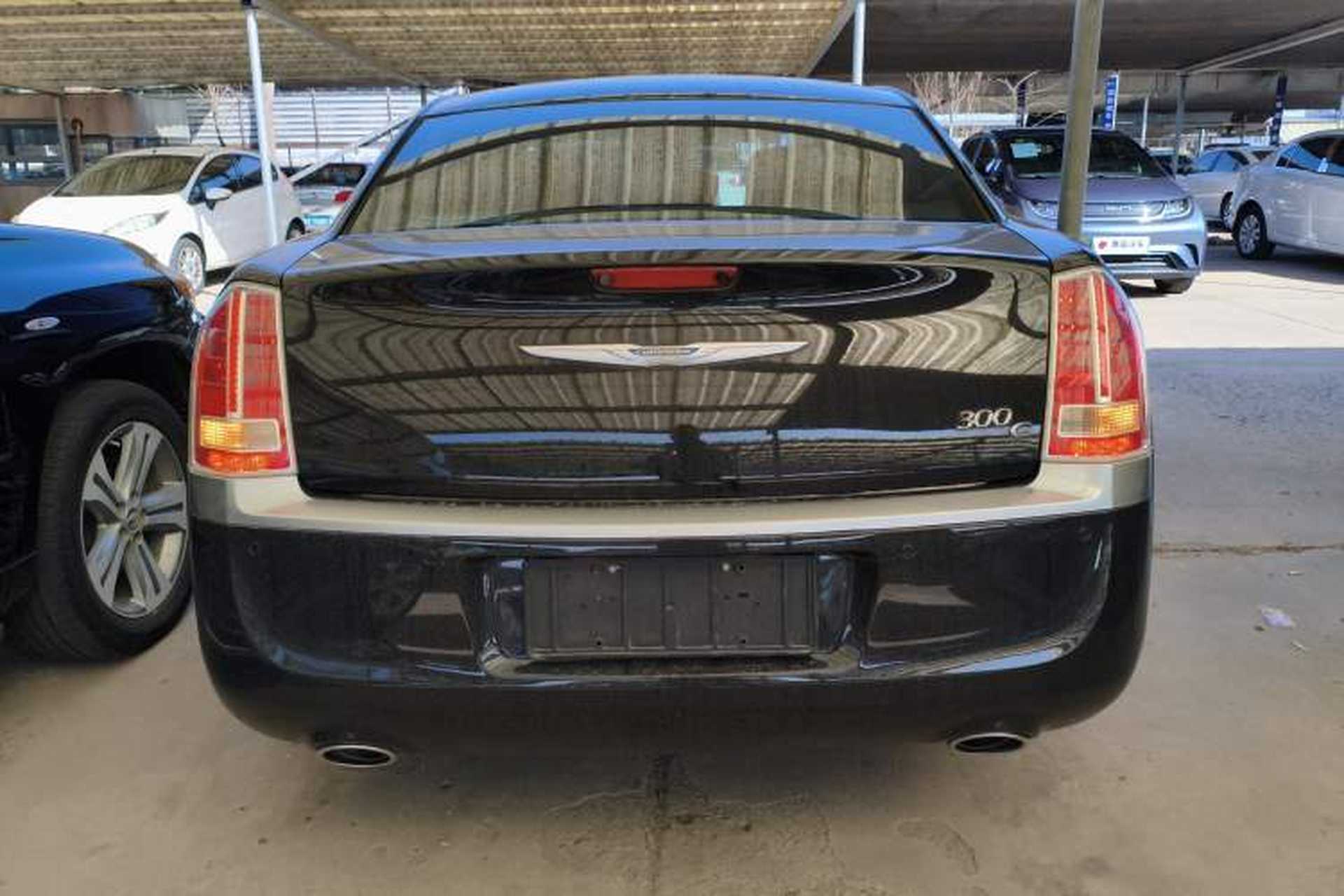 Used Chrysler 300C 2014 3.0L Excellence Edition Rear