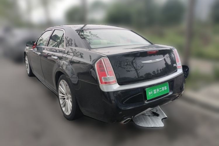 Used Chrysler 300C 2014 3.0L Excellence Edition Rear Left 45 Deg