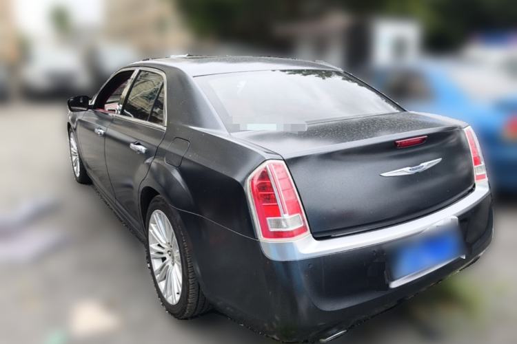 Used Chrysler 300C 2014 3.0L Excellence Edition Rear Left 45 Deg