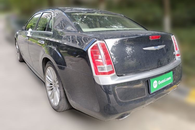 Used Chrysler 300C 2014 3.0L Excellence Edition Rear Left 45 Deg