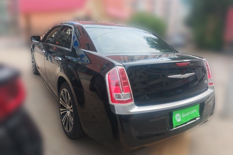 Used Chrysler 300C 2014 3.0L Excellence Edition Rear Left 45 Deg