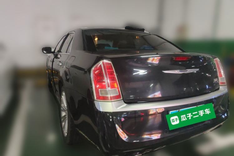 Used Chrysler 300C 2014 3.0L Excellence Edition Rear Left 45 Deg