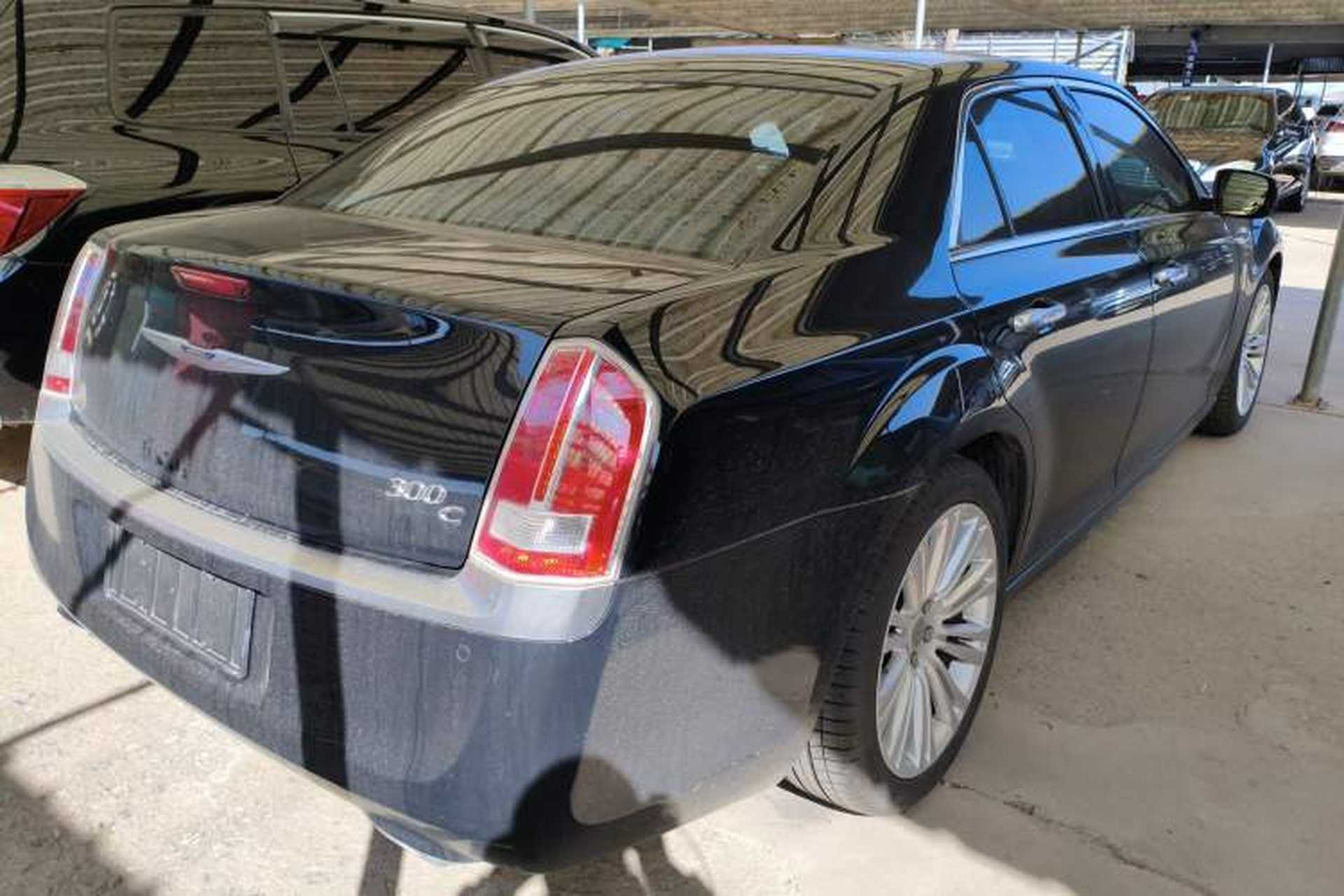 Used Chrysler 300C 2014 3.0L Excellence Edition Rear Right 45 Deg