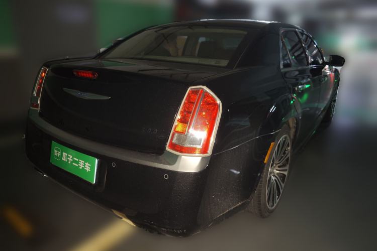 Used Chrysler 300C 2014 3.0L Excellence Edition Rear Right 45 Deg