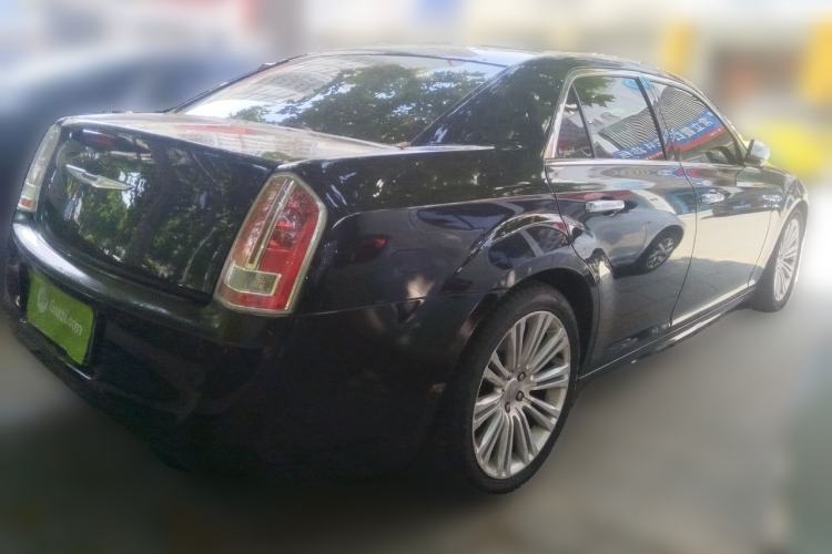 Used Chrysler 300C 2014 3.0L Excellence Edition Rear Right 45 Deg