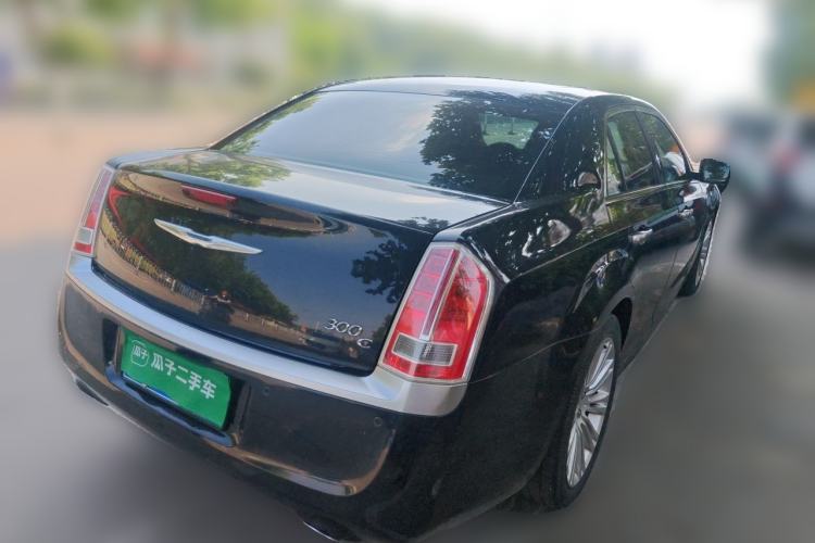 Used Chrysler 300C 2014 3.0L Excellence Edition Rear Right 45 Deg