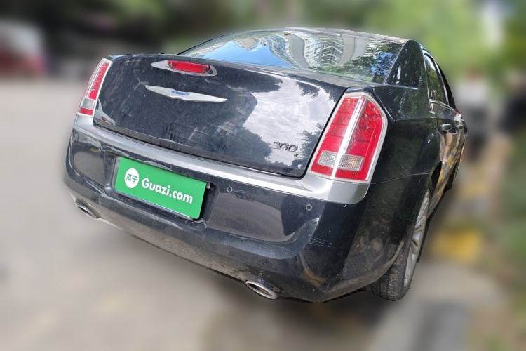 Used Chrysler 300C 2014 3.0L Excellence Edition Rear Right 45 Deg
