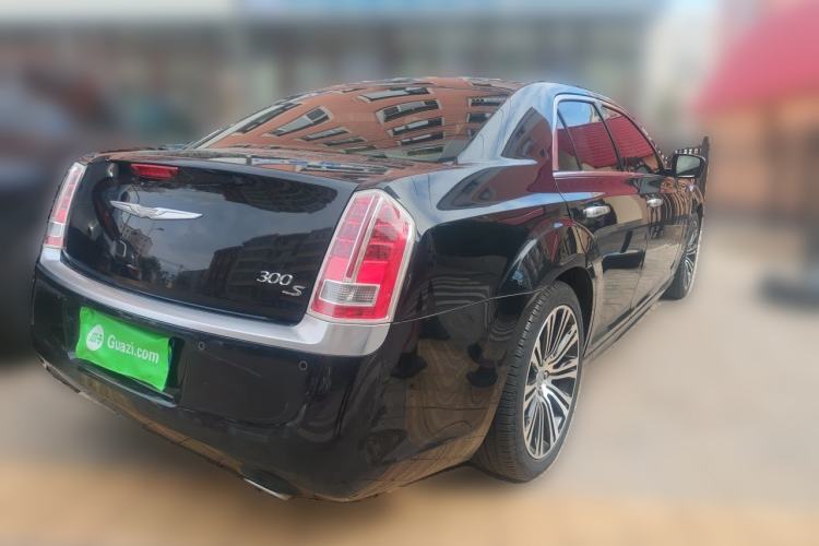 Used Chrysler 300C 2014 3.0L Excellence Edition Rear Right 45 Deg