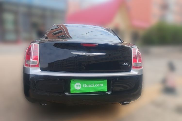 Used Chrysler 300C 2014 3.0L Excellence Edition Rear