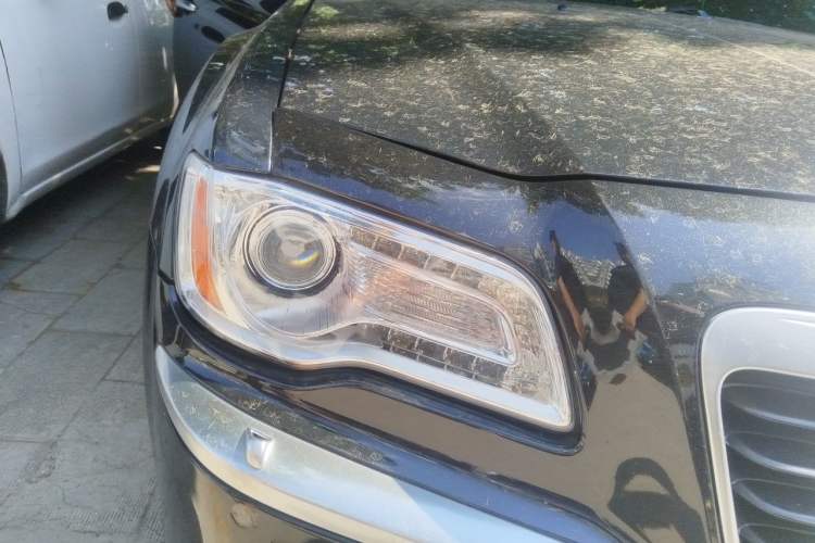 Used Chrysler 300C 2014 3.0L Excellence Edition Right Front Headlight