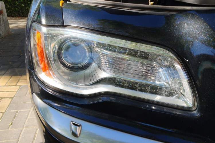 Used Chrysler 300C 2014 3.0L Excellence Edition Right Front Headlight