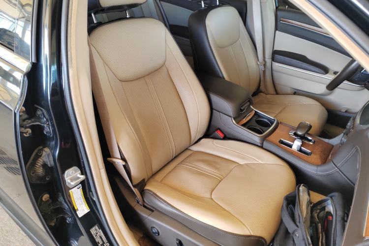 Used Chrysler 300C 2014 3.0L Excellence Edition Right Front Seat