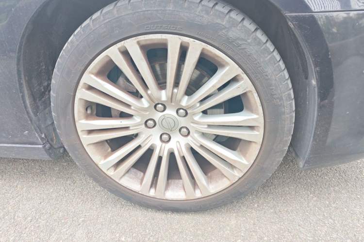Used Chrysler 300C 2014 3.0L Excellence Edition Right Front Wheel Hub