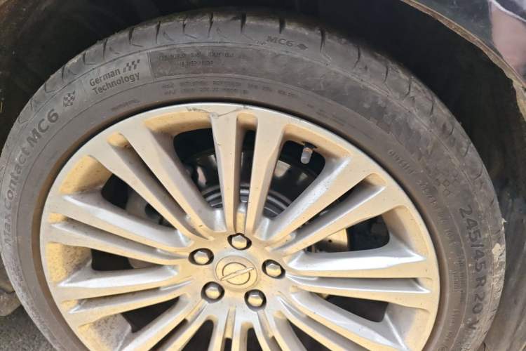 Used Chrysler 300C 2014 3.0L Excellence Edition Right Front Wheel Hub