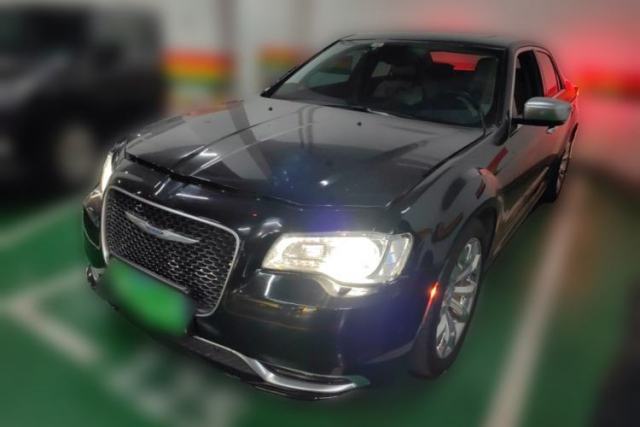 Used Chrysler 300C 2014 3.0L Excellence Edition