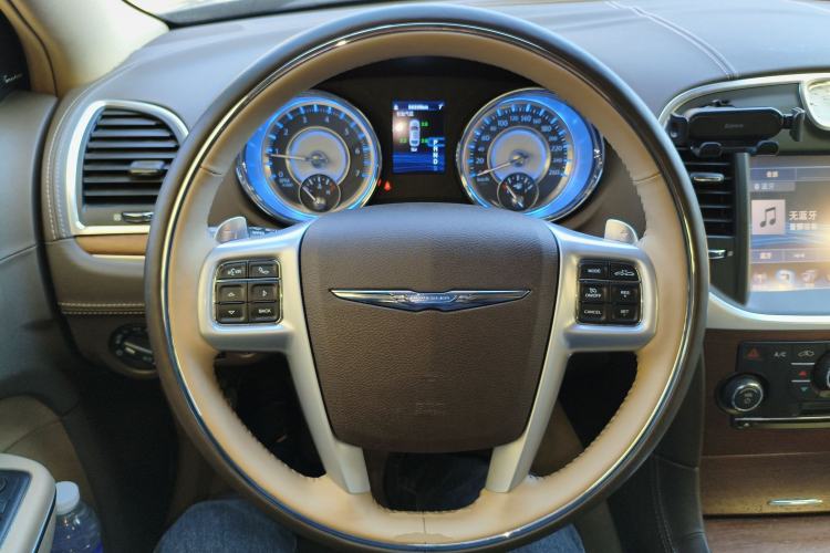 Used Chrysler 300C 2014 3.0L Excellence Edition Steering Wheel