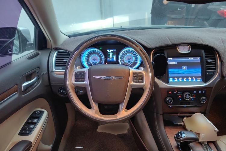 Used Chrysler 300C 2014 3.0L Excellence Edition Steering Wheel