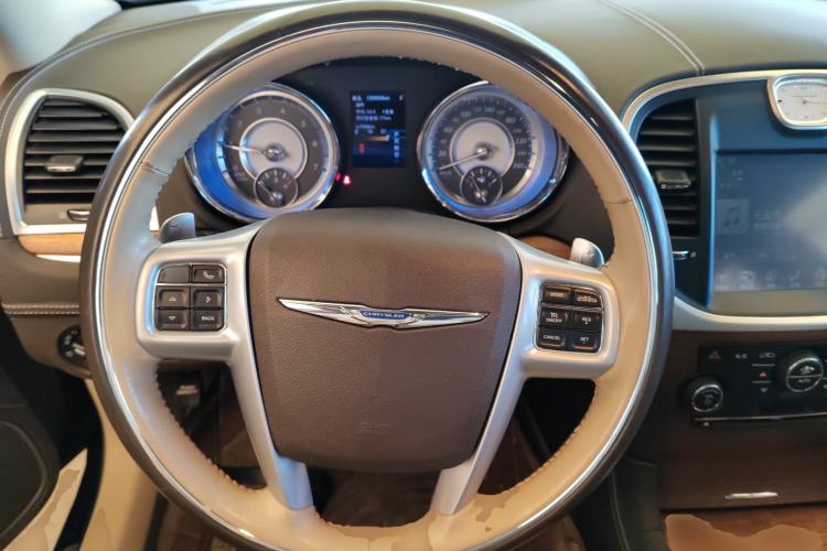 Used Chrysler 300C 2014 3.0L Excellence Edition Steering Wheel
