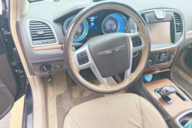 Used Chrysler 300C 2014 3.0L Excellence Edition Steering Wheel