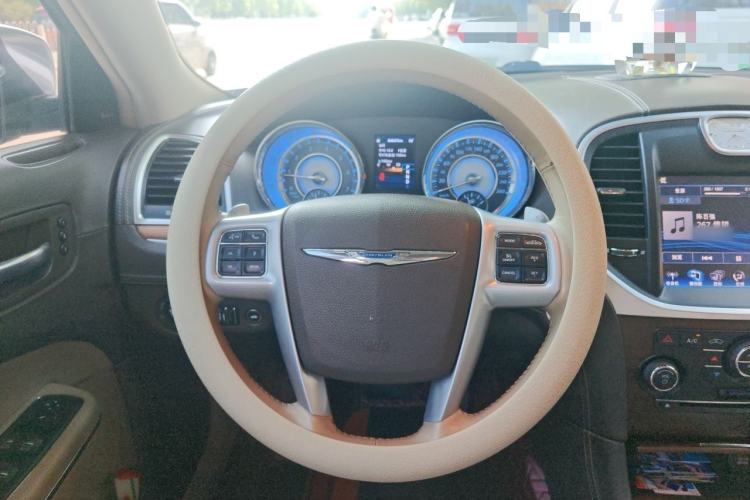 Used Chrysler 300C 2014 3.0L Excellence Edition Steering Wheel