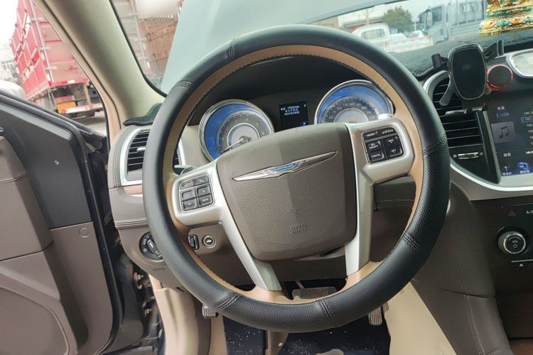 Used Chrysler 300C 2014 3.0L Excellence Edition Steering Wheel