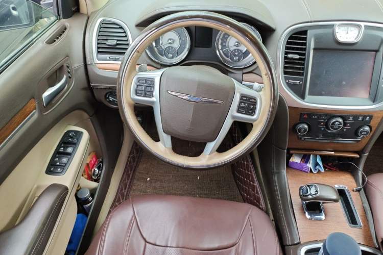 Used Chrysler 300C 2014 3.0L Excellence Edition Steering Wheel