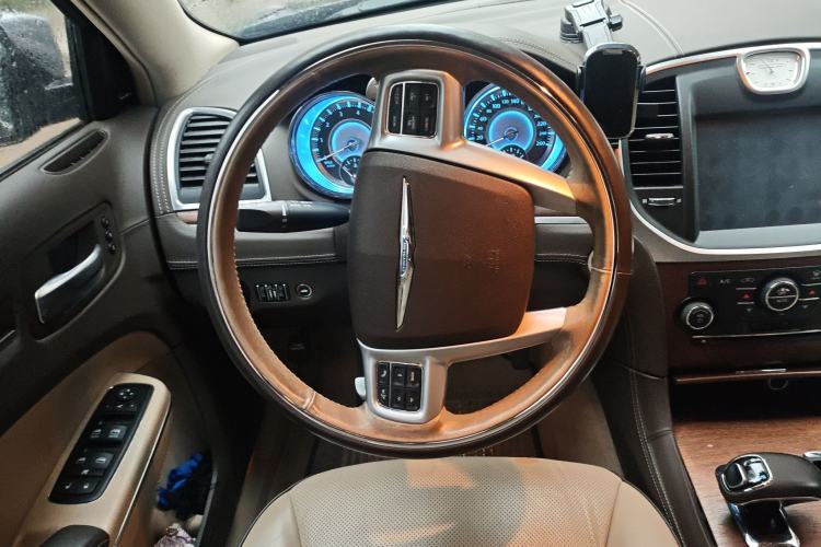 Used Chrysler 300C 2014 3.0L Excellence Edition Steering Wheel