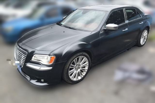 Used Chrysler 300C 2014 3.0L Excellence Edition