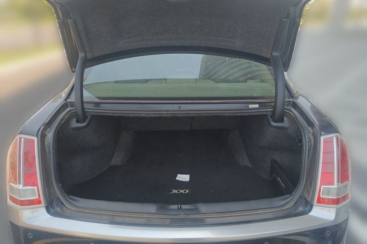 Used Chrysler 300C 2014 3.0L Excellence Edition Trunk