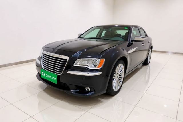 Ojetý Chrysler 300C 2014 3.0L Excellence Edition