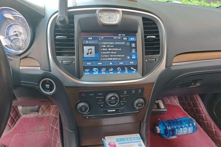 Used Chrysler 300C 2014 3.0L Excellence Edition Audio And AC Panel