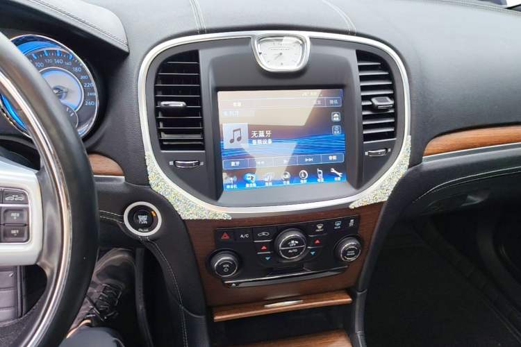 Used Chrysler 300C 2014 3.0L Excellence Edition Audio And AC Panel