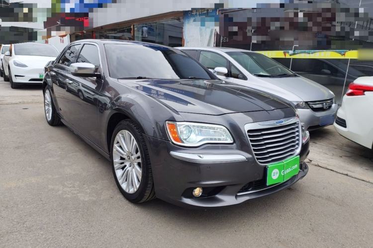 Used Chrysler 300C 2014 3.0L Excellence Edition Front Right 45 Deg