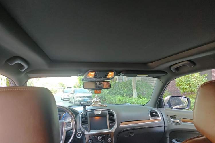 Used Chrysler 300C 2014 3.0L Excellence Edition Headliner