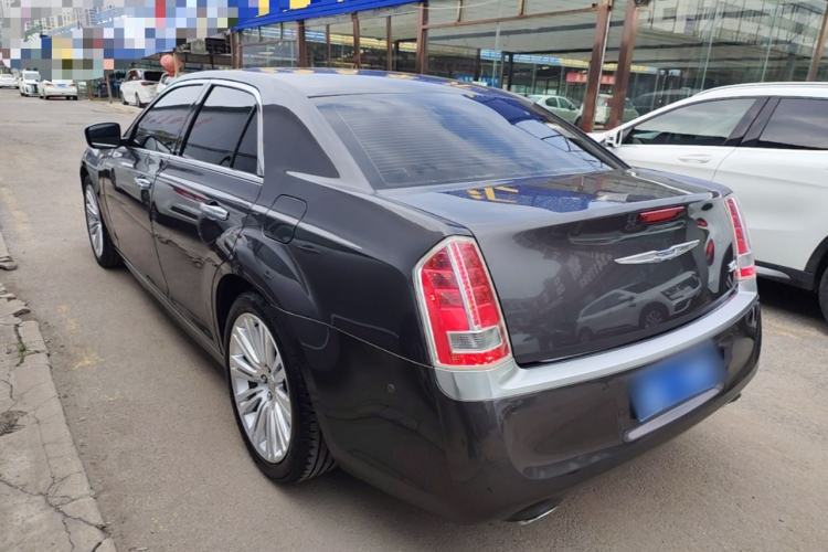 Used Chrysler 300C 2014 3.0L Excellence Edition Rear Left 45 Deg