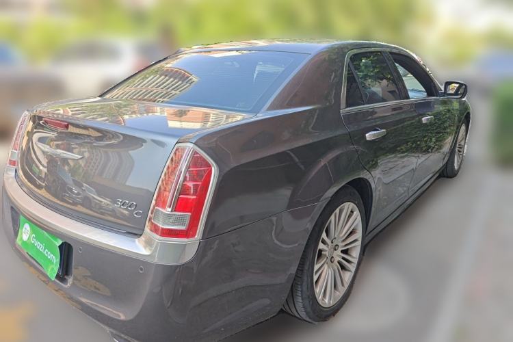 Used Chrysler 300C 2014 3.0L Excellence Edition Rear Right 45 Deg