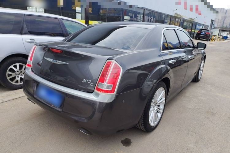 Used Chrysler 300C 2014 3.0L Excellence Edition Rear Right 45 Deg