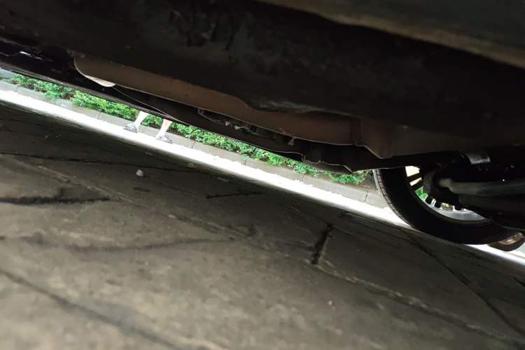 Used Chrysler 300C 2014 3.0L Excellence Edition Chassis Front Right