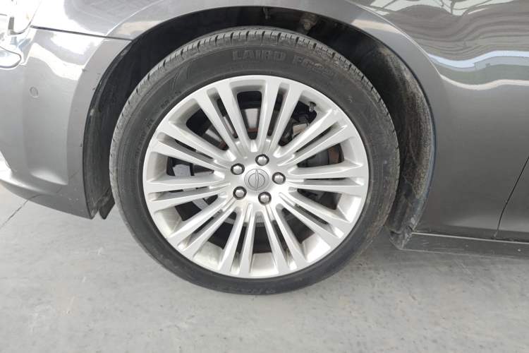 Used Chrysler 300C 2014 3.0L Excellence Edition Exterior 7