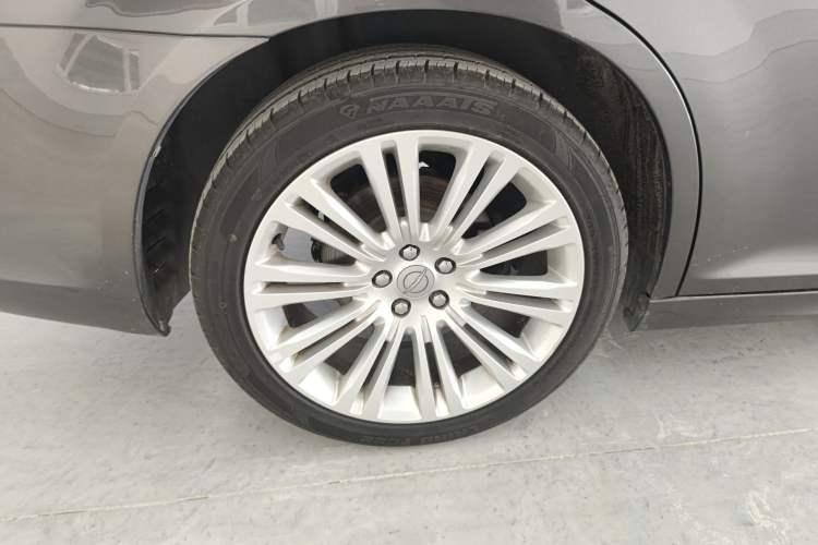Used Chrysler 300C 2014 3.0L Excellence Edition Exterior 8