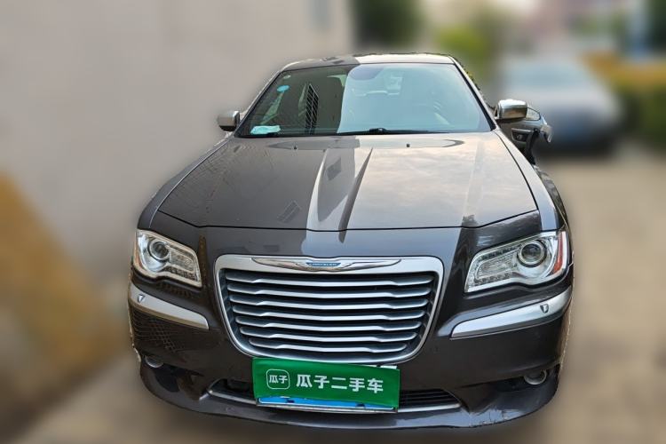 Used Chrysler 300C 2014 3.0L Excellence Edition Front