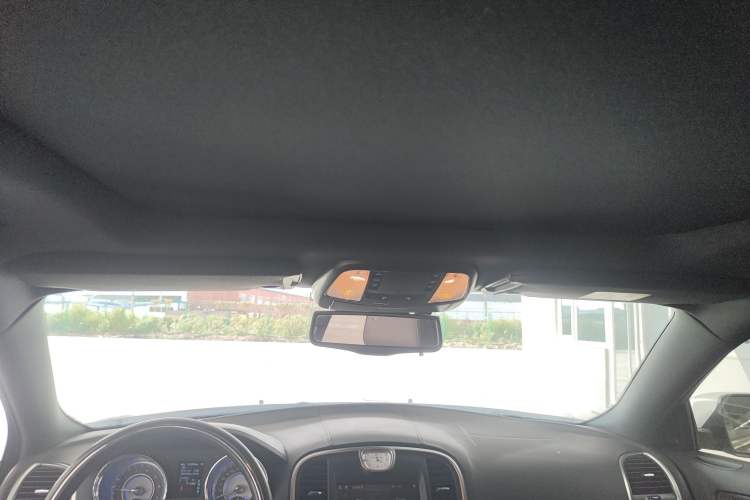 Used Chrysler 300C 2014 3.0L Excellence Edition Headliner