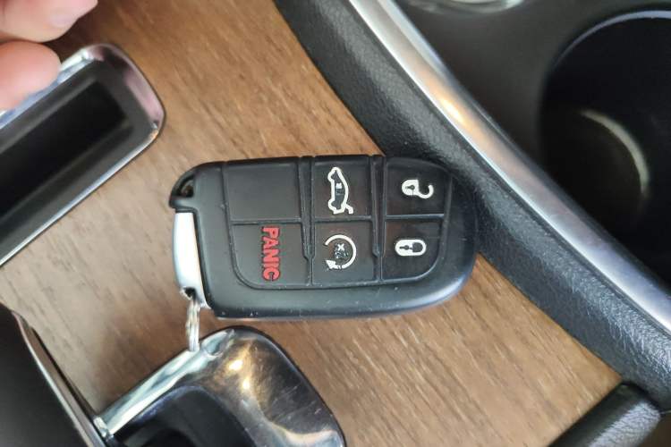 Used Chrysler 300C 2014 3.0L Excellence Edition Interior 1