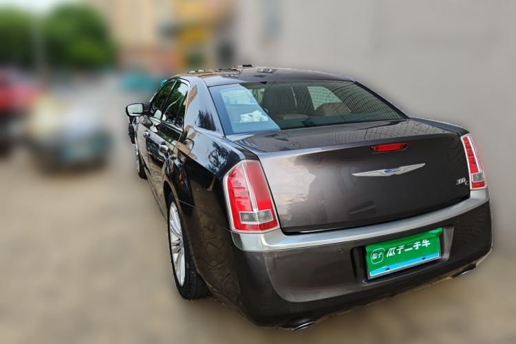 Used Chrysler 300C 2014 3.0L Excellence Edition Rear Left 45 Deg