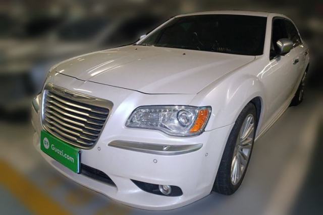Used Chrysler 300C 2014 3.0L Excellence Edition