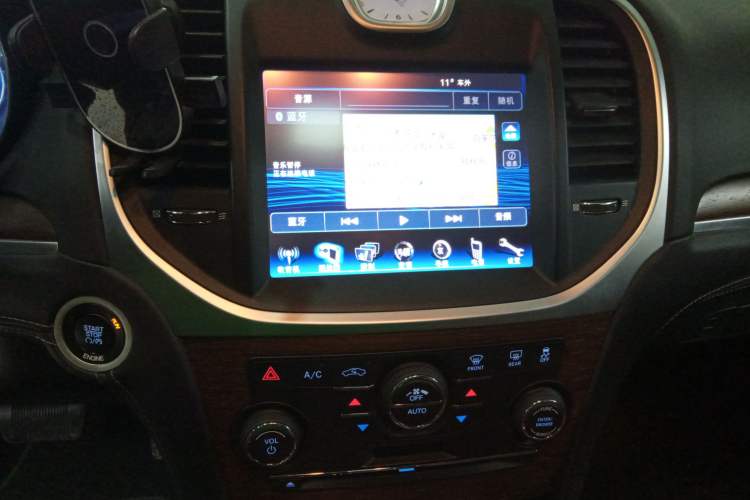 Used Chrysler 300C 2014 3.0L Excellence Edition Audio And AC Panel