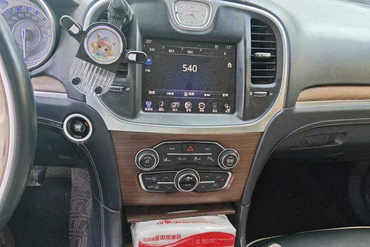 Used Chrysler 300C 2014 3.0L Excellence Edition Audio And AC Panel