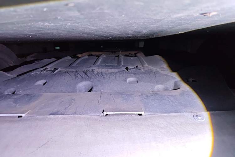 Used Chrysler 300C 2014 3.0L Excellence Edition Chassis Front