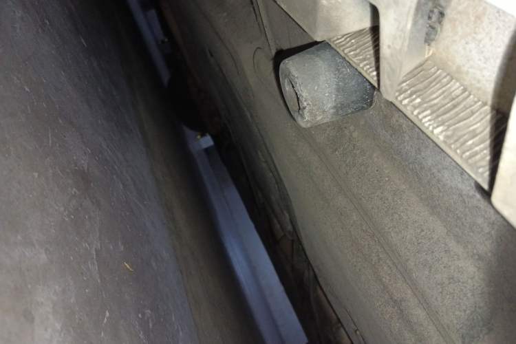 Used Chrysler 300C 2014 3.0L Excellence Edition Chassis Rear Left